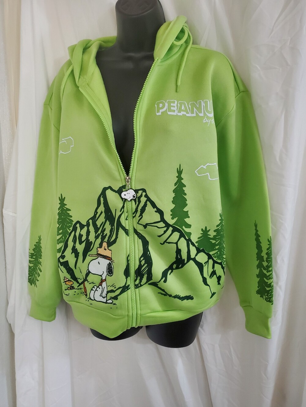 Peanuts camping Snoopy & Woodstock  green hoodie with snoopy zip pull size L NEW - Picture 3 of 14